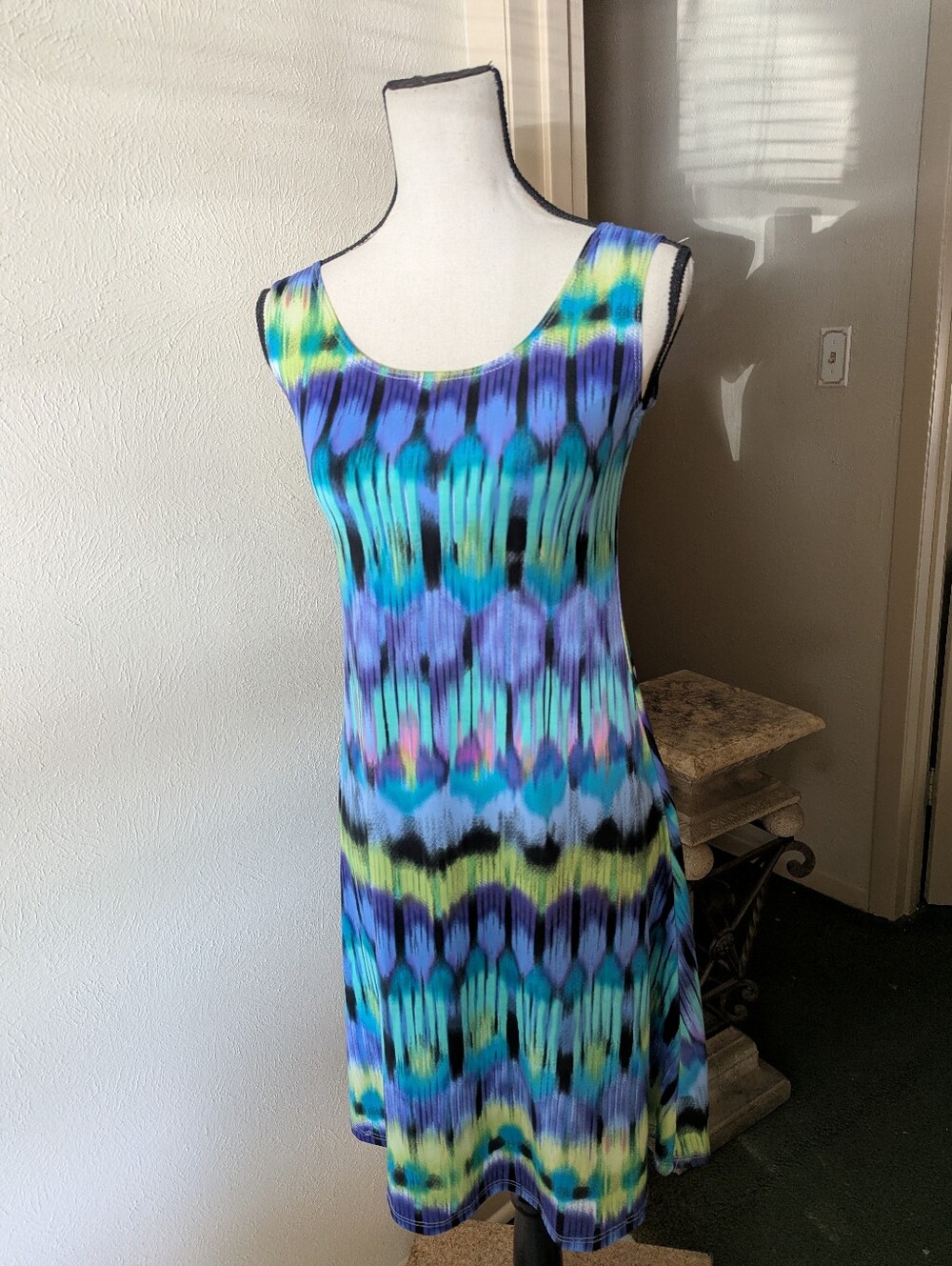 Keren Hart Sleeveless Tie-Dye Print A-Line Dress in Blue & Green